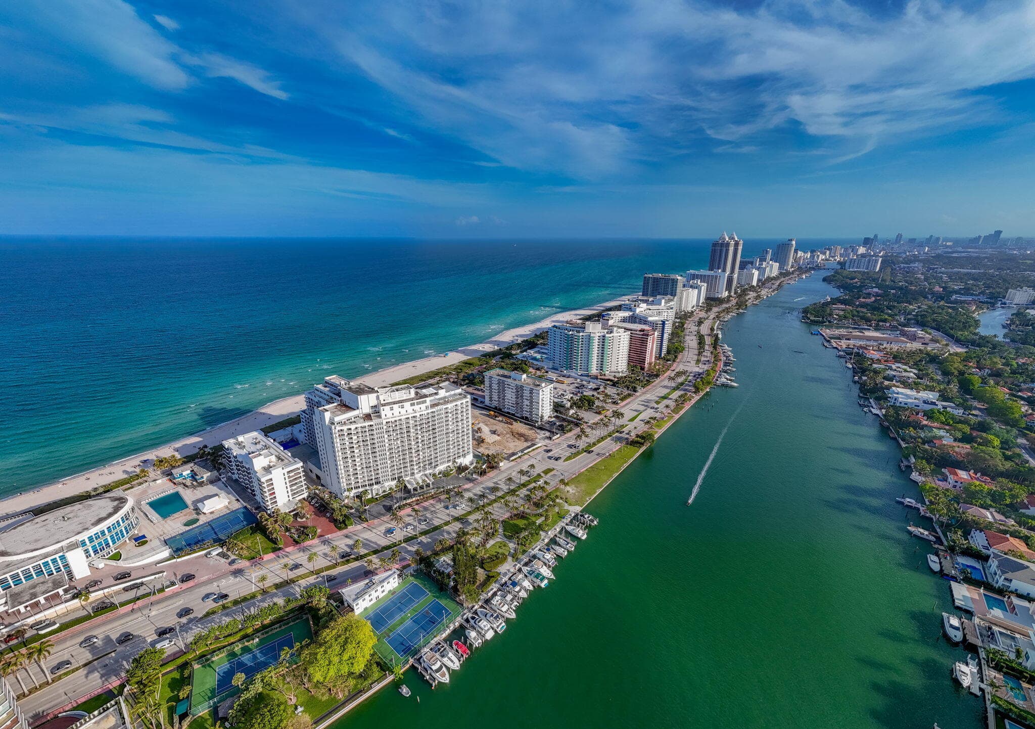 5401 Collins Avenue #620