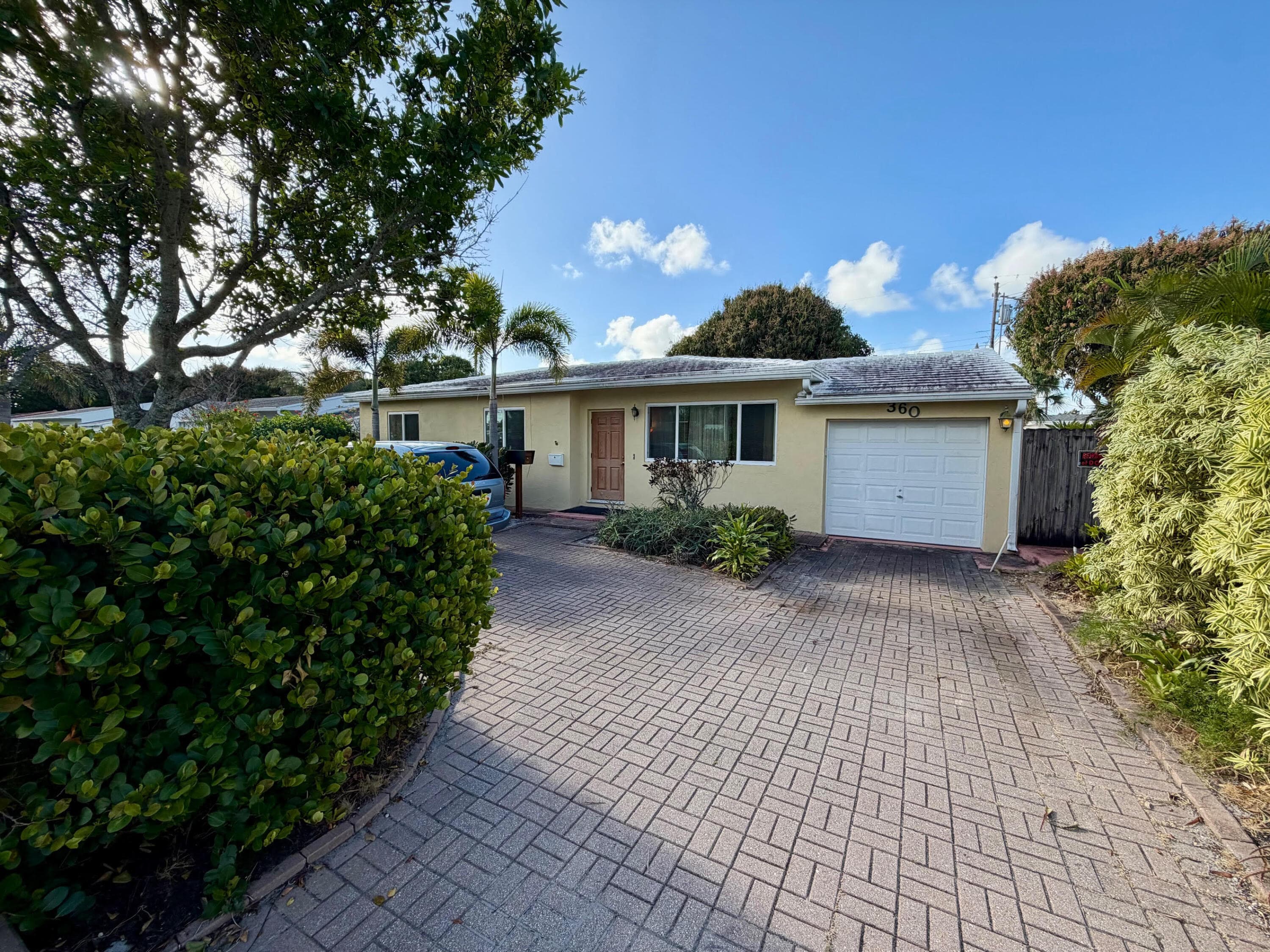 360 Forest Hill Boulevard