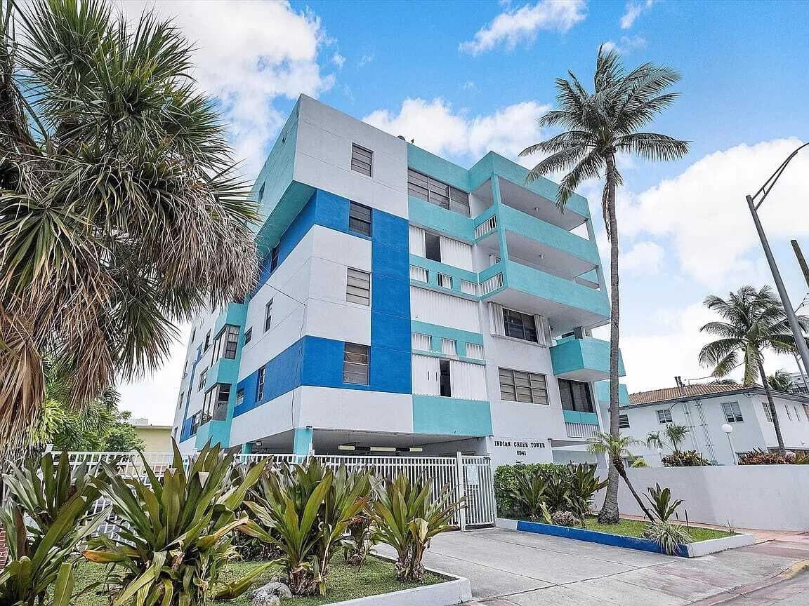 6941 Carlyle Avenue #2e