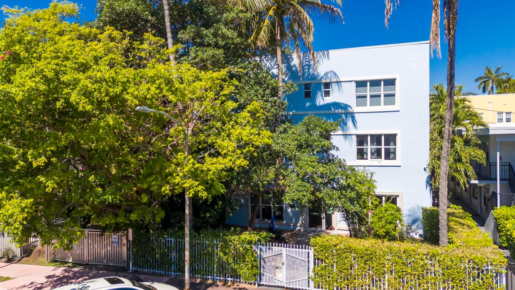 1342 Drexel Avenue #206