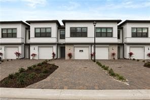 27876 Radiant Court