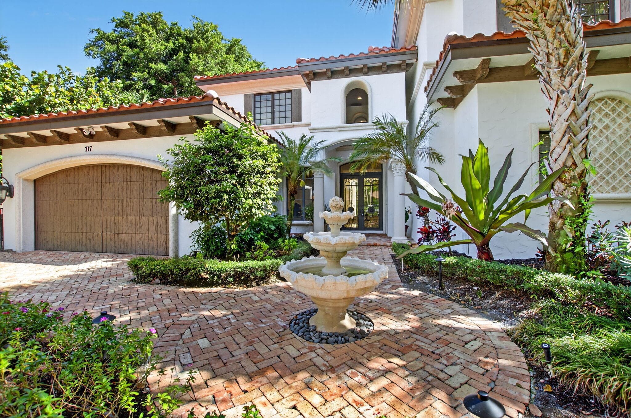 717 NW 4th Street