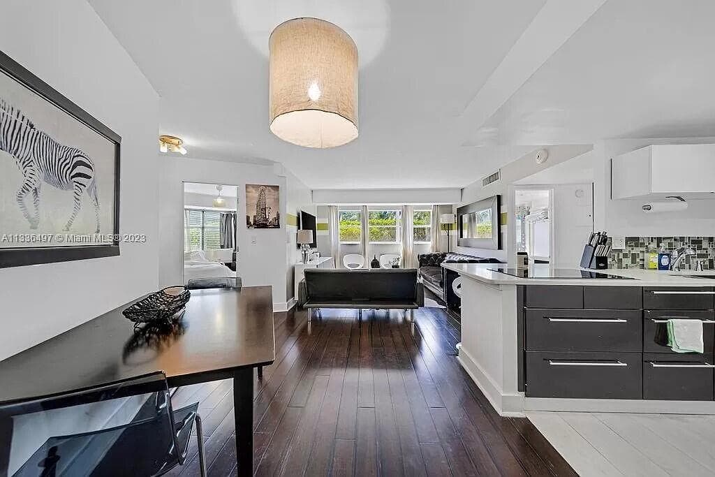 1881 Washington Avenue #2g