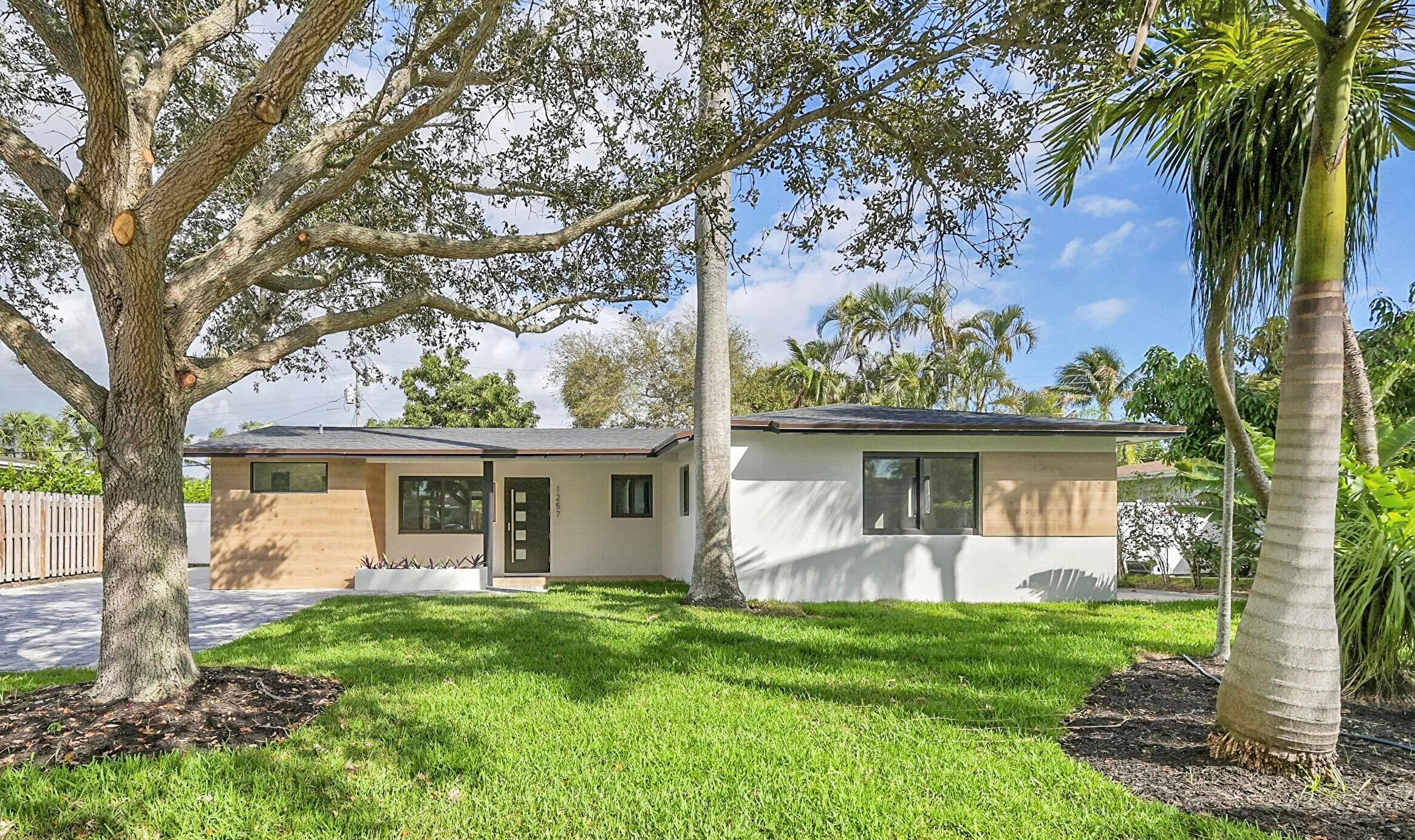 1257 NW 4th Street