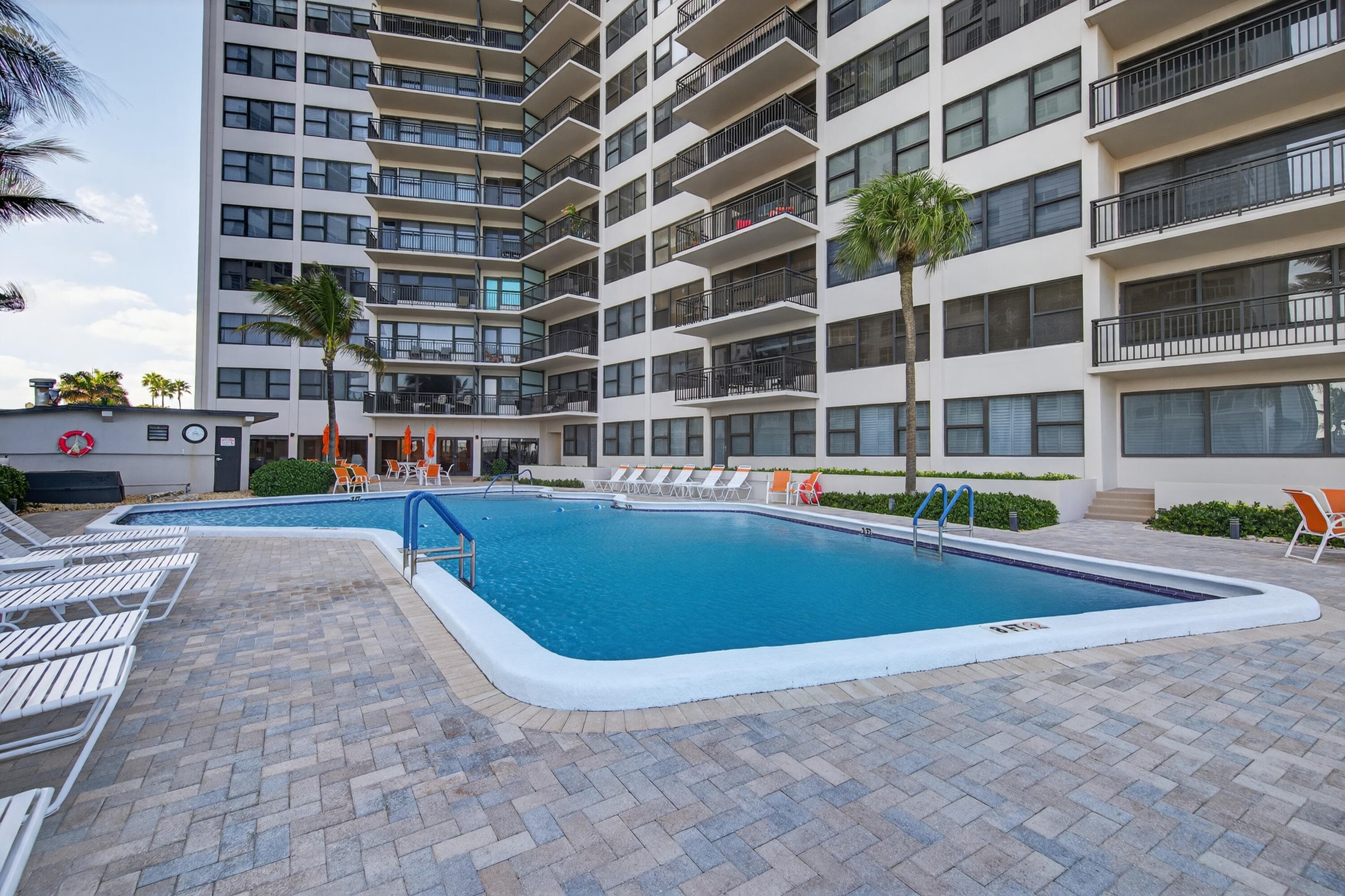 3800 Galt Ocean Drive #1605
