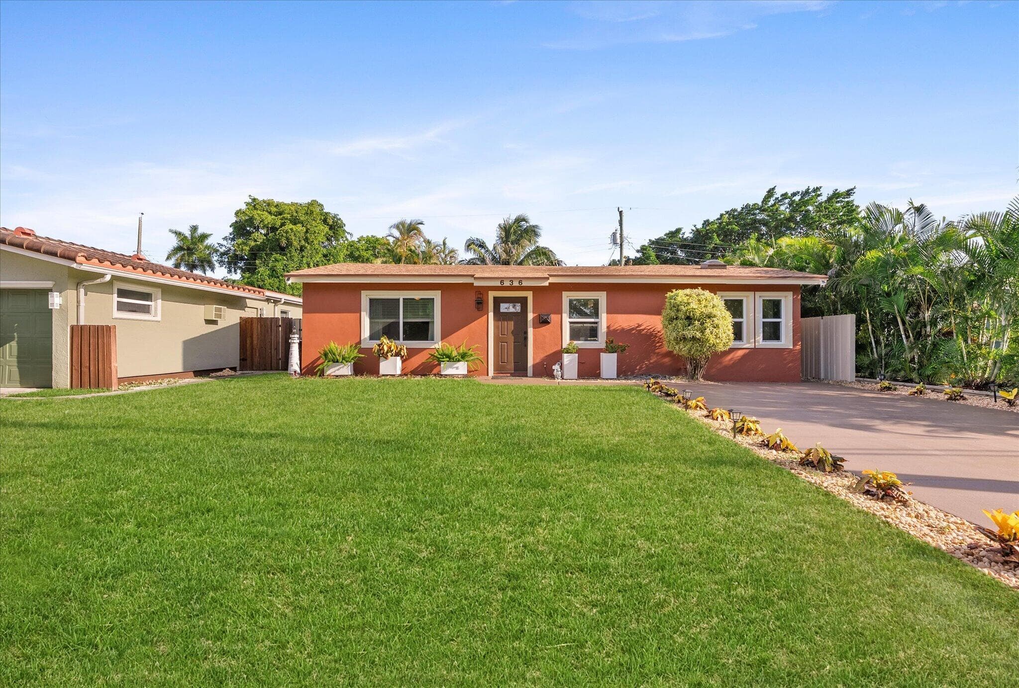 636 NE 16th Court