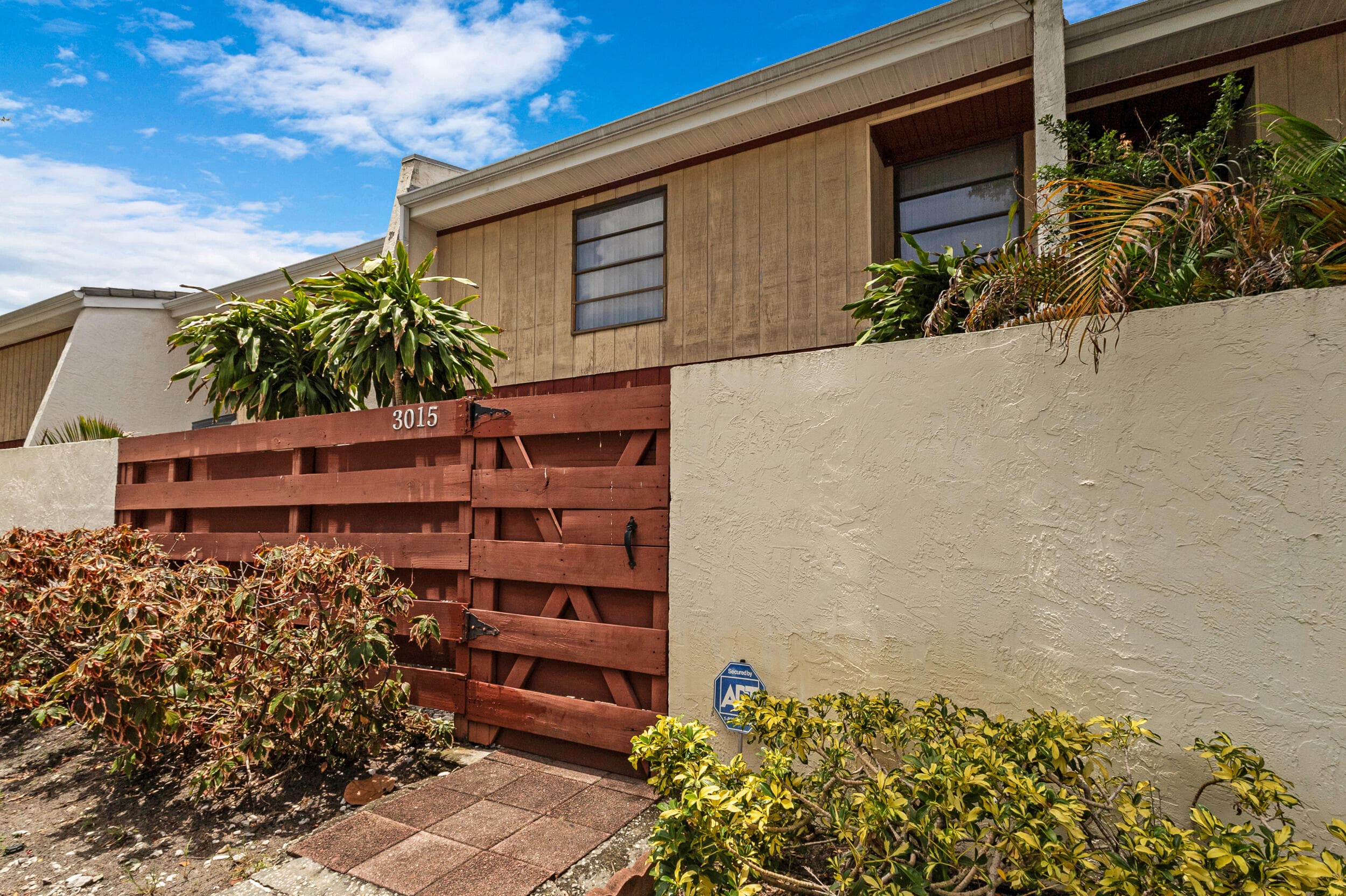 4417 SW 27th Terrace