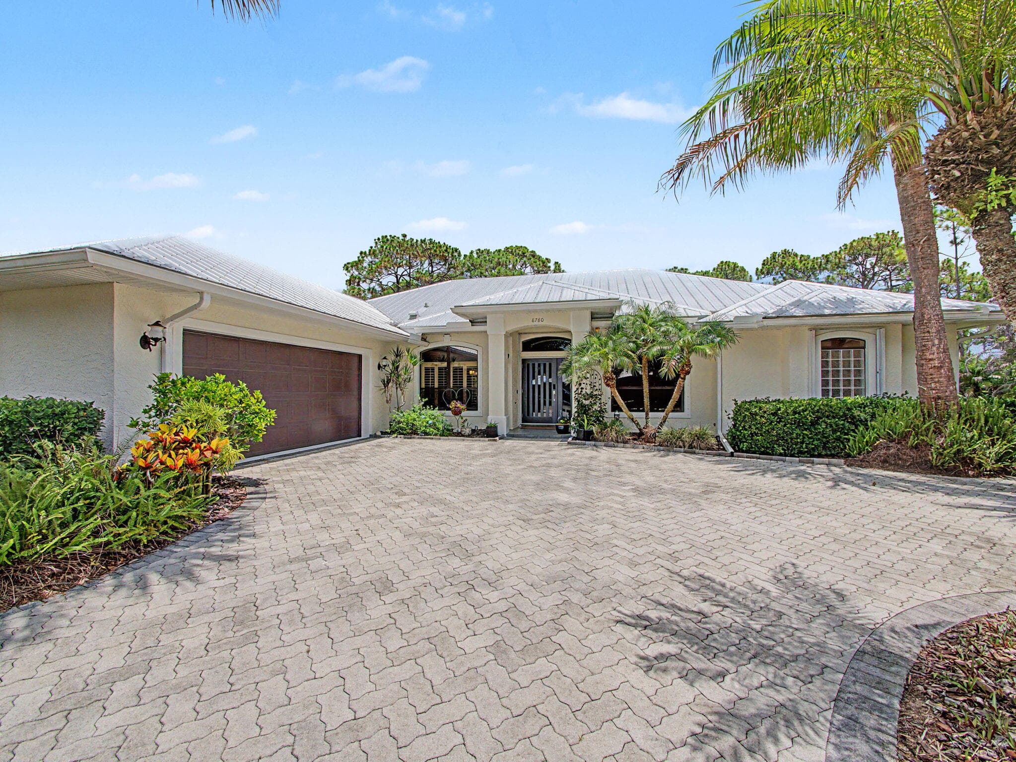 8780 SW Fishermans Wharf Drive