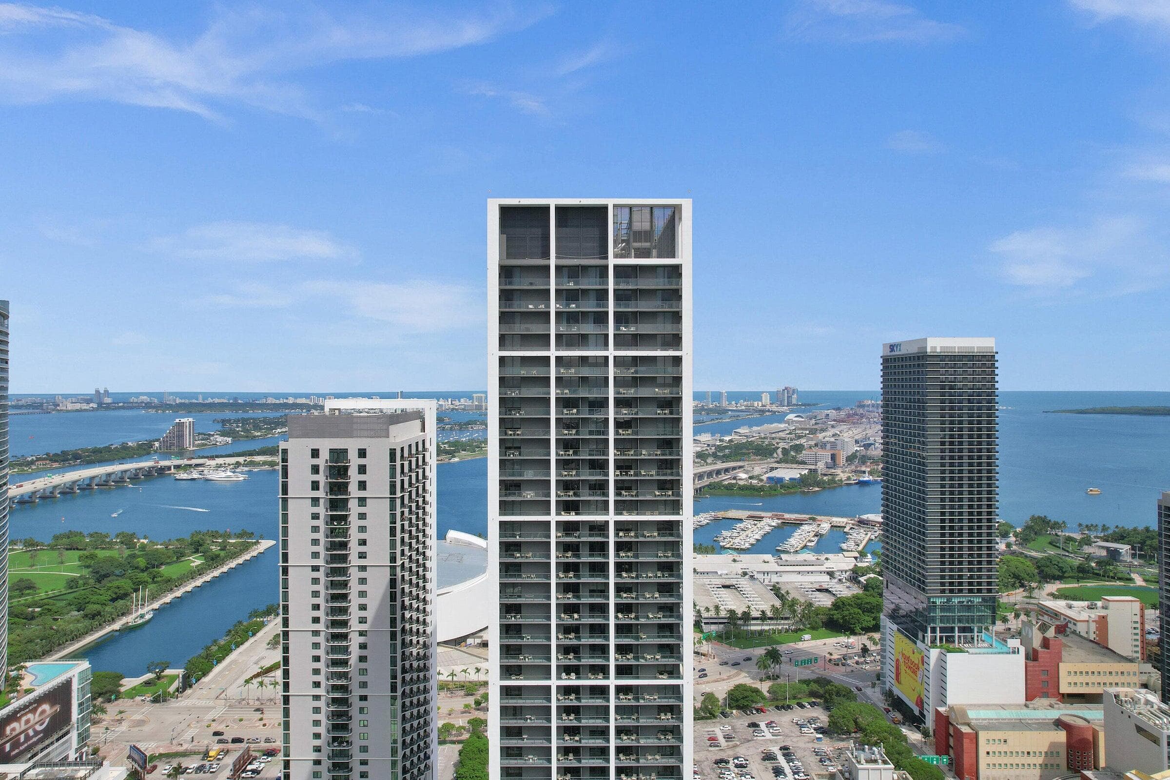 601 NE 1st Avenue #4712