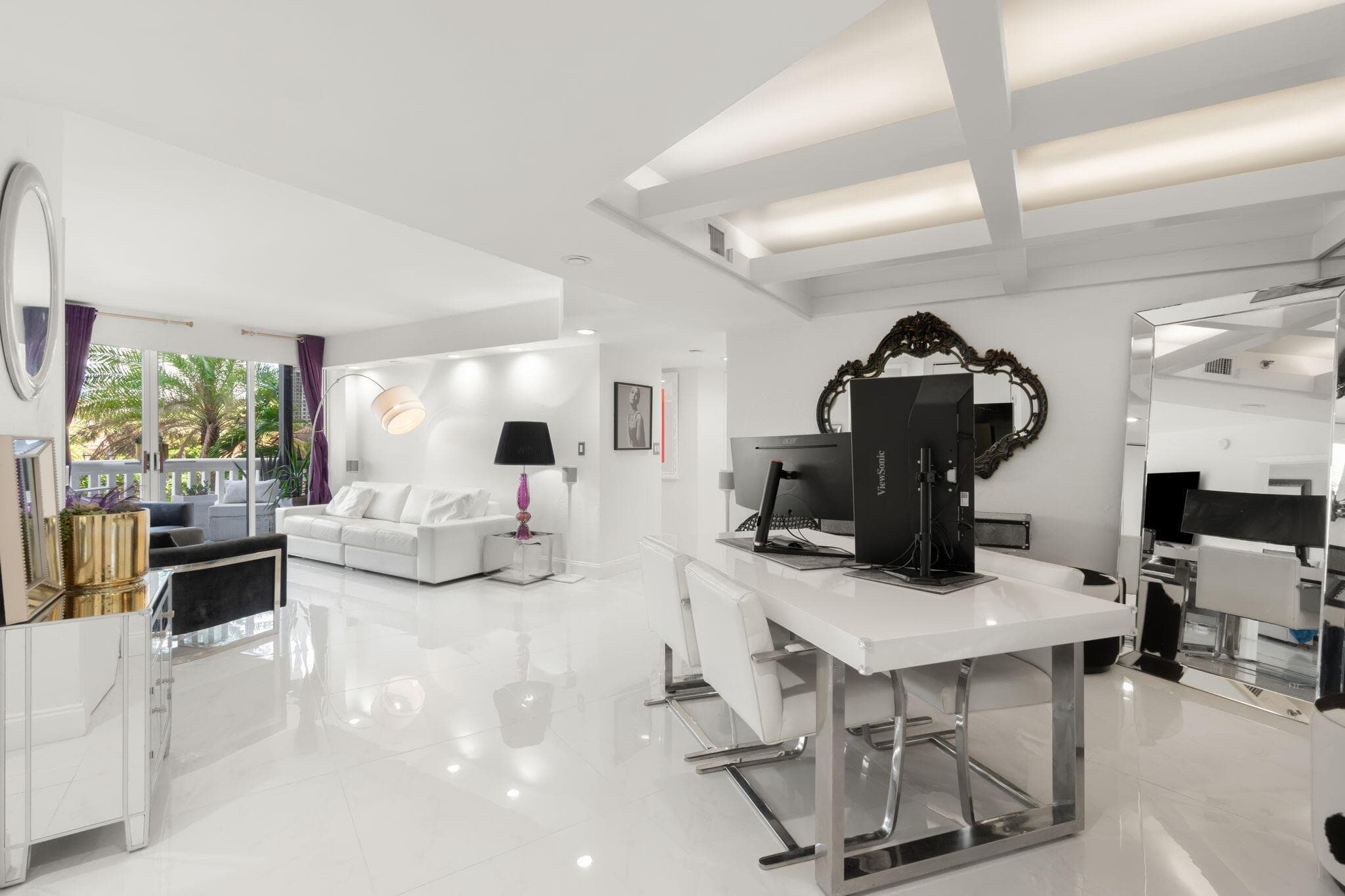 1000 E Island Boulevard #305