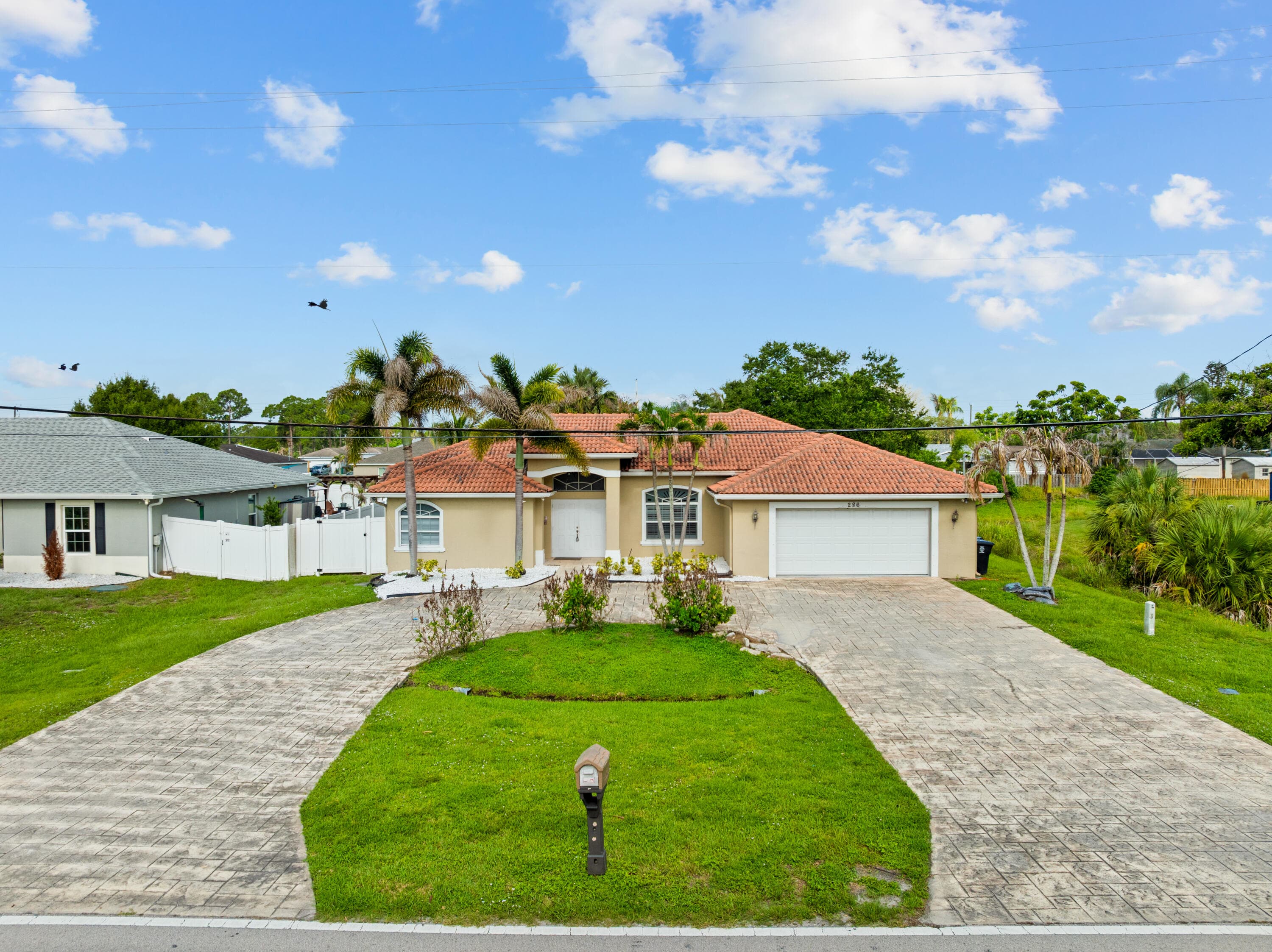 286 NW Bayshore Boulevard