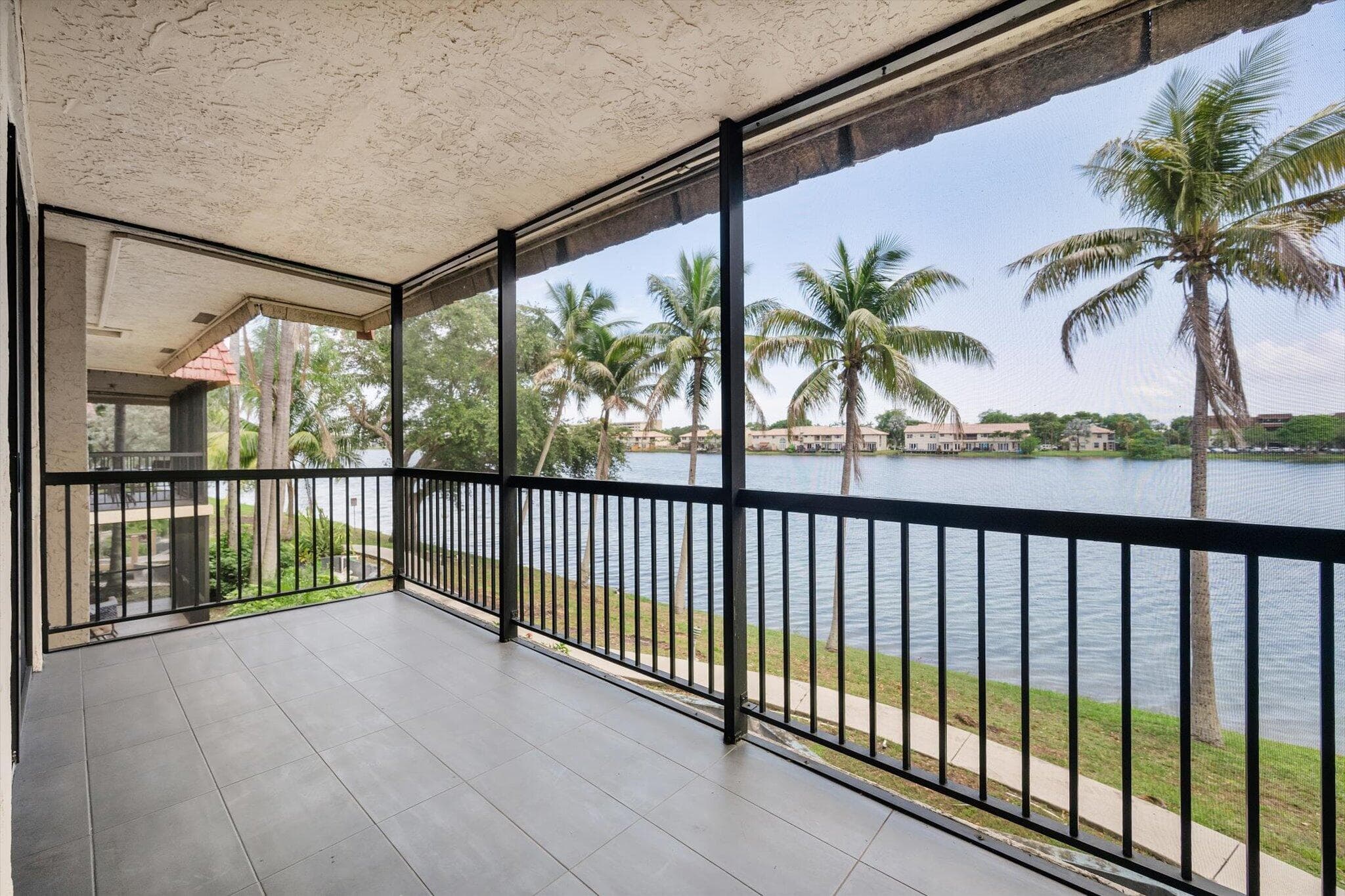 740 NE 199th Street #205g